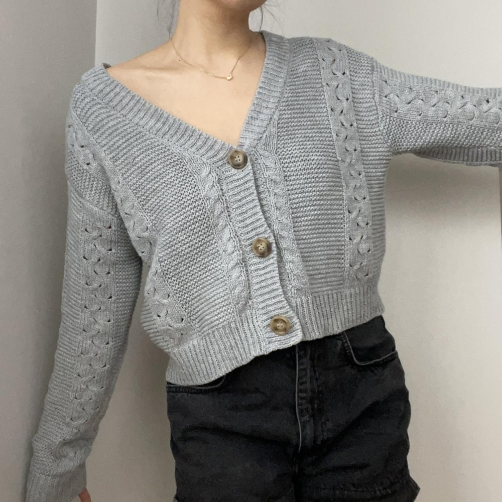 Forever 21 Gray Button-Up Cropped Knitted Women's Sweater